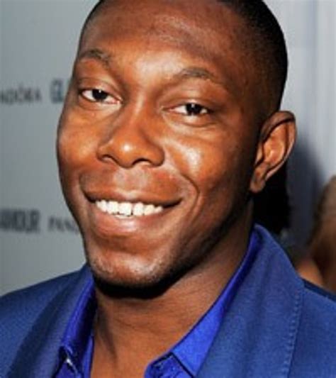 Dizzee rascal was born on september 18, 1984 in bow, london, england as dylan kwabena mills. Dizzee Rascal Thrown Off Flight for Delay Complaints