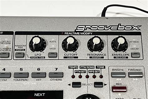 Roland Mc Groovebox Syntaur