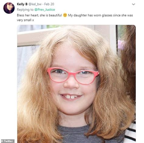 Girl 4 Flooded With Supportive Selfies After Revealing Shes Too Embarrassed To Wear New