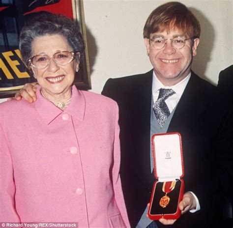 Elton John Made Up With Mum Sheila Before She Died Daily Mail Online