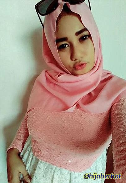 10 Foto Hot Hijaber Indonesia Jilboobs Populer