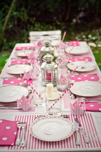 communiefeest thuis organiseren roze tafelversiering tadaaz blog