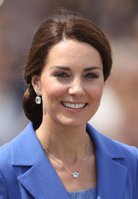 9 january 1982), is a member of the british royal family. Kate Middleton Chignon - Kate Middleton Looks - StyleBistro