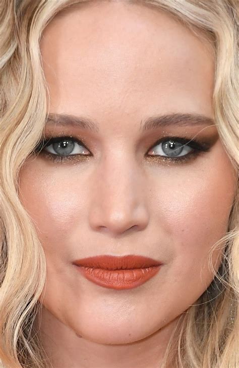 Close Up Of Jennifer Lawrence At The Academy Awards Hooded Eye