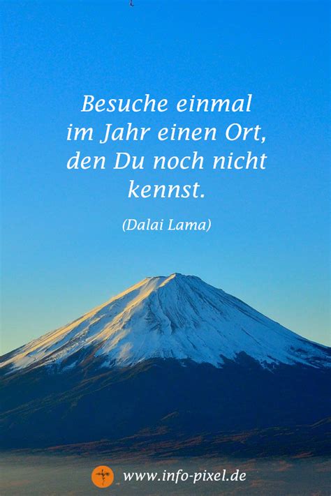 The dalai lamas are believed by tibetan buddhists to be manifestations of avalokiteshvara or chenrezig, the bodhisattva of compassion and the patron saint of tibet. Pin von Paula's Haus auf Seele in 2020 | Dalai lama ...