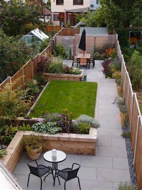 Your garden is an extension of your house and in the summertime can end up being an extra room (or more depending on the dimension). Long, narrow gardens and other awkward shapes - Gardening ...