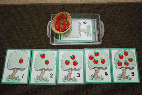 Toddlers strengthen, speech and language development and both fine and gross motor skills as they explore self, family. Apple Counting 1-10 - Made these apples with craft foam ...