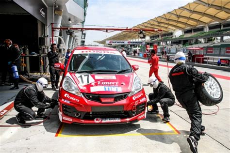 Honda Malaysia Racing Team Hmrt Lives The Challenging Spirit In The