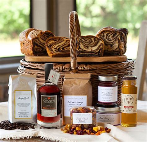 What are the best food gift baskets. Top 9 Online Shops for Food Gift Baskets