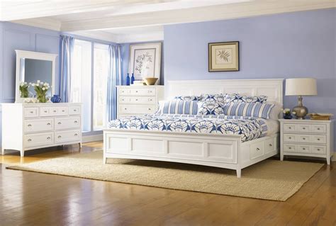 Kentwood Collection At Living Spaces Queen Bed 695 Bedroom Sets