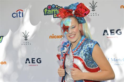 Jojo Siwa Says ‘being Called A Gay Icon Is ‘the Biggest Honor Video