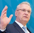 Joachim Herrmann: Bayern will Grenzkontrollen „mindestens bis ...