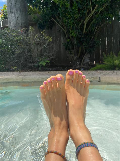 Summer Barefoot Season 😉🦶🏼 Verifiedfeet