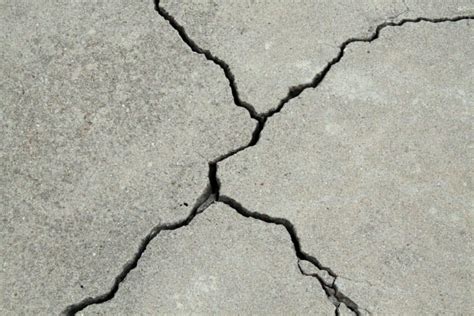 10 Best Concrete Crack Fillers For Driveways Buyers Guide