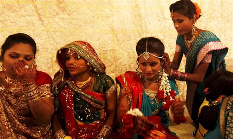saptapadi sindoor and sweets 60 hindu couples tie the knot in mass wedding in karachi