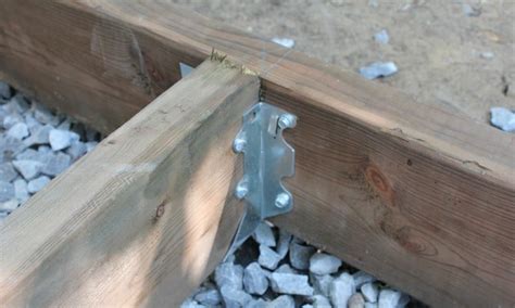Joist Hangers Vs End Nailing Vs Toe Nailing For Deck Which Is Better