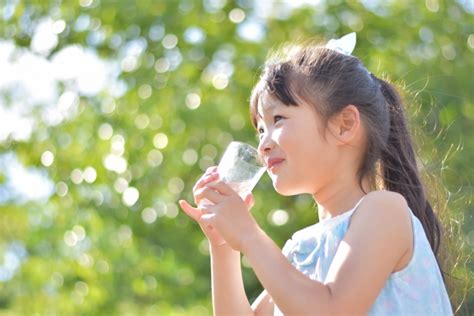 子どもが好きな飲み物ランキング発表！牛乳は何位？【hugkumなんでも調査団「めばえ」編】 Hugkum（はぐくむ）