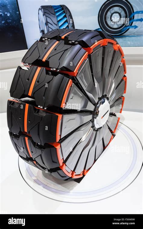 Futuristic Car Wheel Concept From Hankook At The Iaa International