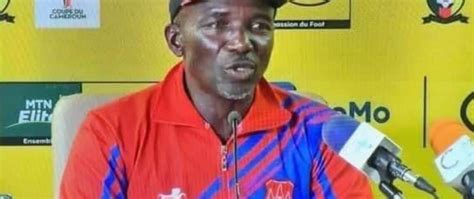 Bamboutos Fc De Mbouda Le Coach Emmanuel Ndoumbe Bosso Claque La Porte