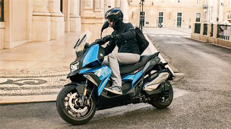 The New 2018 Bmw C400x Scooter Is Available At Dealerships Southern