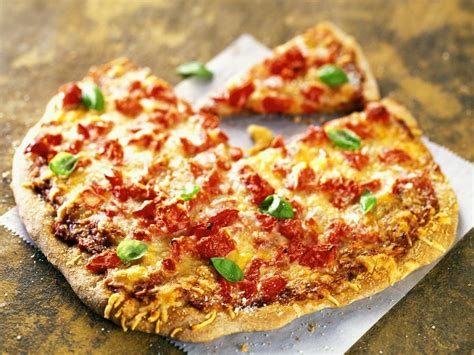 Classic Italian Style Pizza Recipe Eatsmarter