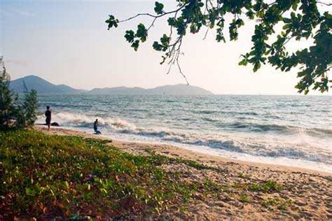 Teluk senangin chalet is close to teluk bilek. Senarai tempat menarik untuk percutian di Perak ...