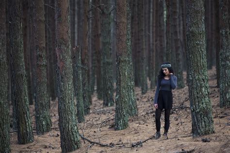 Fotoğraf Ağaç Doğa Orman çöl Kişi Kadın Iz Model Sonbahar Ağaçlar Açık Havada