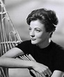 30 Gorgeous Black and White Photos of a Young Maggie Smith, Who Plays ...