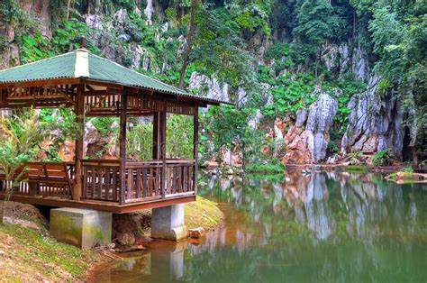 Qing xin ling, means hill which purifies the soul/heart. Qing Xin Ling Leisure & Cultural Village, Ipoh, Malaysia ...
