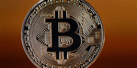 Bitcoin Could Surge To 14000 As Short Term Momentum Improves