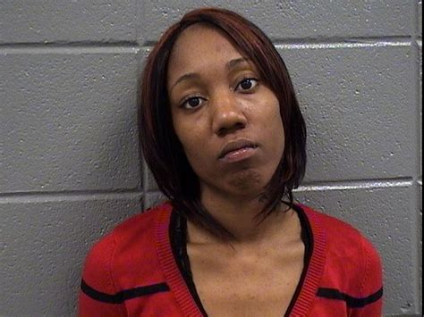Cierra Ross Chicago Mom Charged With Raping Man At Gunpoint Huffpost
