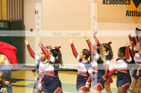 Bobl Images Dinwiddie Cheer Team At The District Championships