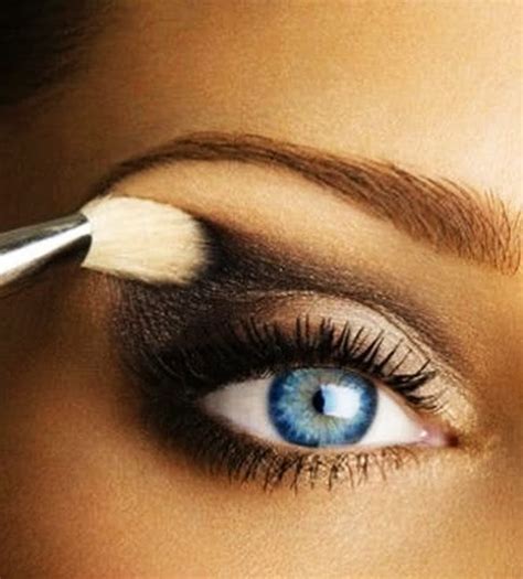 I haven't had the i took a closer look at the contact lenses, and the shape seem to indicate they need to be put in a certain. Mesmerizing Eyes: 8 Essential Eye Makeup Tips - YouQueen