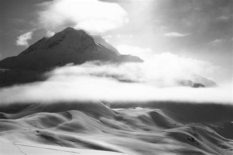 66 Striking Images Of Black And White Mountains That Will Astound You