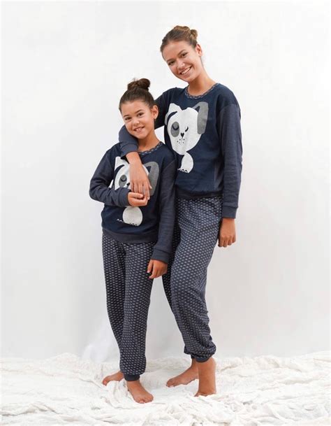 Pijama Madre E Hija Azul Marino Con Perrito Pijamas