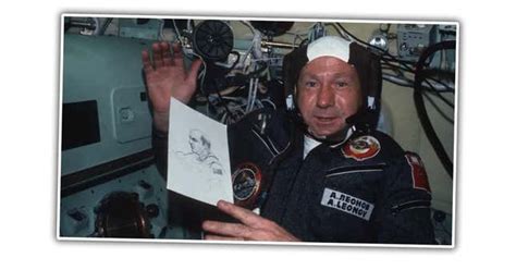 alexei leonov first person to walk in space and artist dead at 85