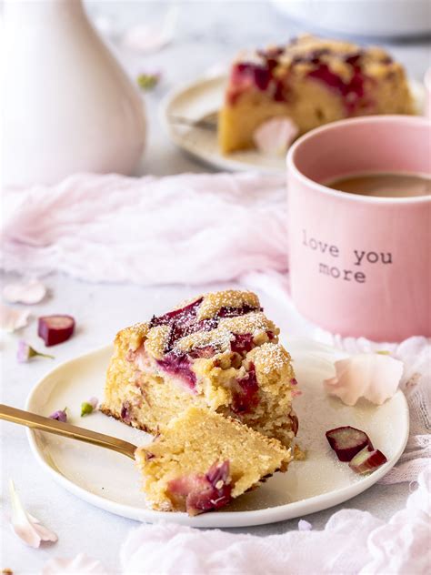 Sehr lecker schmecken die muffins lauwarm mit vanilleeis, schlagsahne oder dr. Rhabarber Schmand Kuchen | Emma's Lieblingsstücke