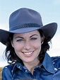lisa chappell | Mcleod's daughters, Famous women, Celebrities female
