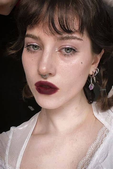 15 Pretty Goth Makeup Looks You Must Try This Summer — Moonsugar