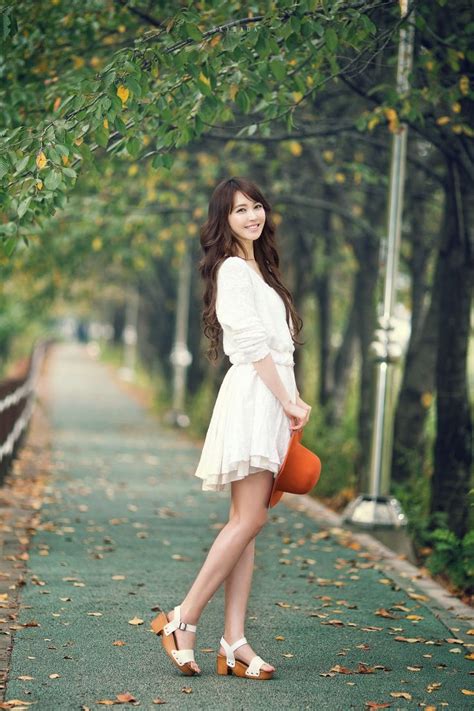 Kang Yui Casual Stroll モデル ファッション