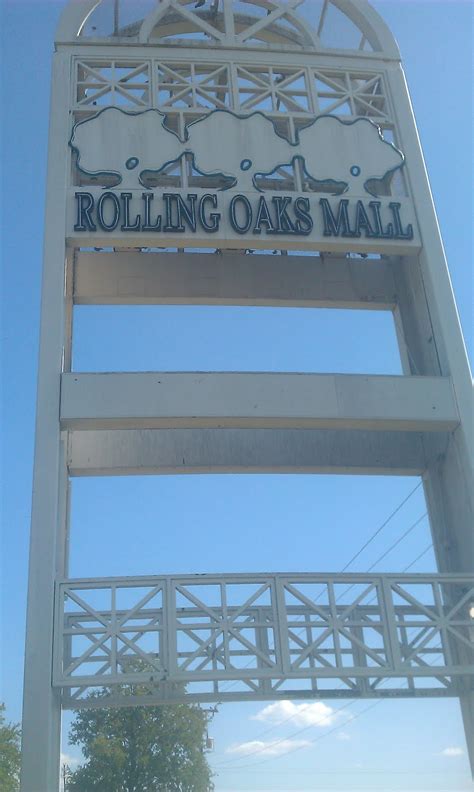 The Louisiana And Texas Retail Blogspot Rolling Oaks Mall San Antonio Texas