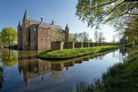 Museum in den niederlanden (de); Bizarre vacature: je kunt nu werken op een kasteel vlakbij ...