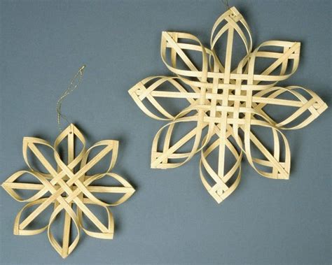 9 10 Inch Medium Hand Woven Carolina Snowflake In Walnut Etsy Paper