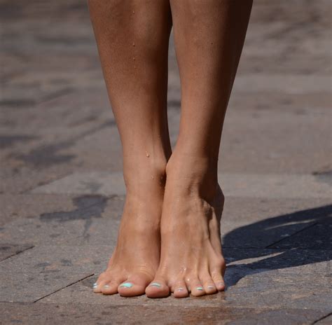 Tania Cagnottos Feet