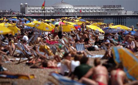 Uk Heatwave Alert Temperatures To Rocket In 24 Hours As Britain Set