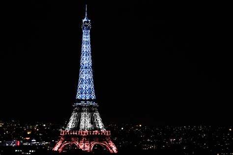 Fond Décran Nuit Horizon La Tour Arbre De Noël France Paris