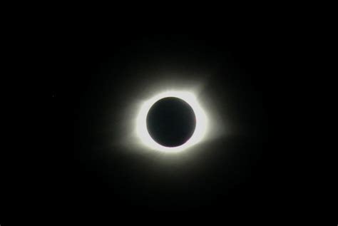 How Carbondale Viewed The Total Solar Eclipse Drops Of Ink