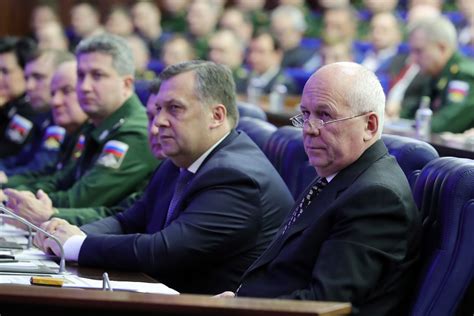Putin Ally Warns Of Arms Race As Russia Considers Response To Us Nuclear Stance The