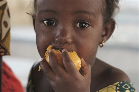 Enfants Nourriture Et Nutrition Unicef Lafrique De Louest Et Du Centre
