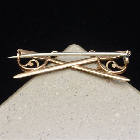 Crossed Swords Pin Vintage 14k Yellow Gold And Enamel From